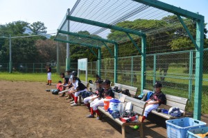 野球練習試合ベンチ